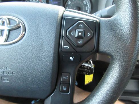 Used 2020 Toyota Tacoma SR AWD/4WD image 27