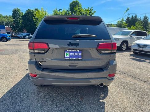 Used 2021 Jeep Grand Cherokee Laredo X AWD/4WD image 5