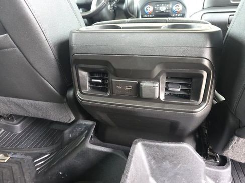 Used 2022 Chevrolet Silverado 1500 LT Trail Boss w/ Convenience Package II image 16