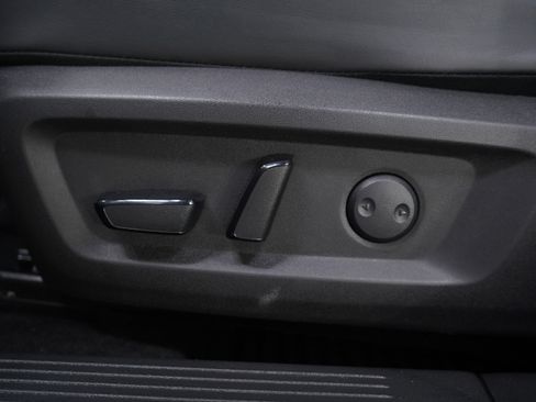 Used 2022 Nissan Rogue SV w/ SV Premium Package image 23