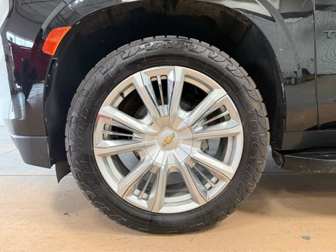 Used 2022 Chevrolet Tahoe High Country w/ Max Trailering Package AWD/4WD image 8