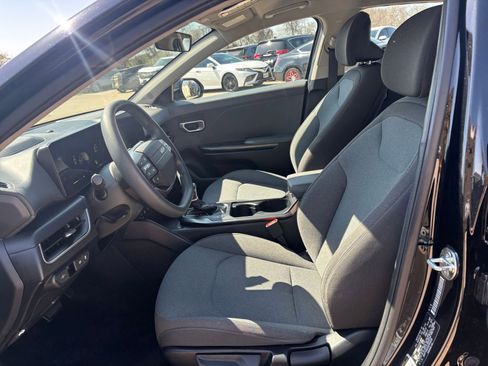 Used 2025 Kia K4 LXS image 25