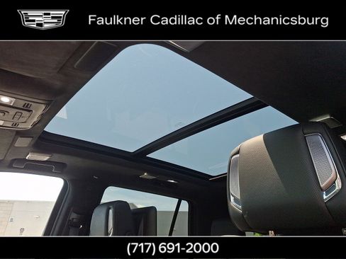 Used 2024 Cadillac Escalade Sport Platinum AWD/4WD image 15
