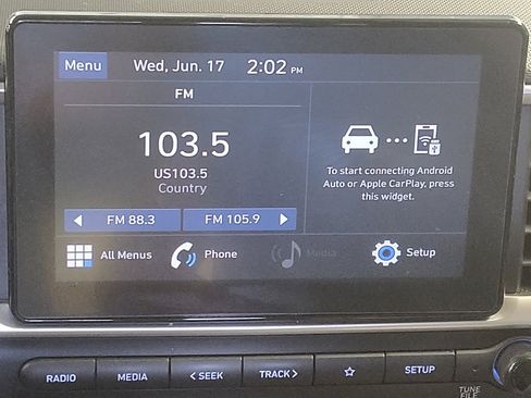 Used 2021 Hyundai Venue SEL FWD image 25