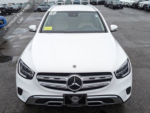 Used 2022 Mercedes-Benz GLC 300 4MATIC image 3