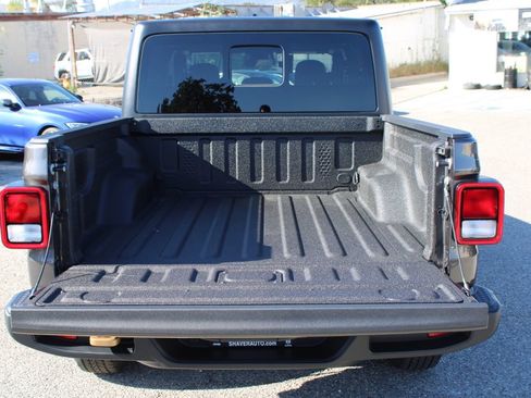 New 2026 Jeep Gladiator Sport AWD/4WD image 9