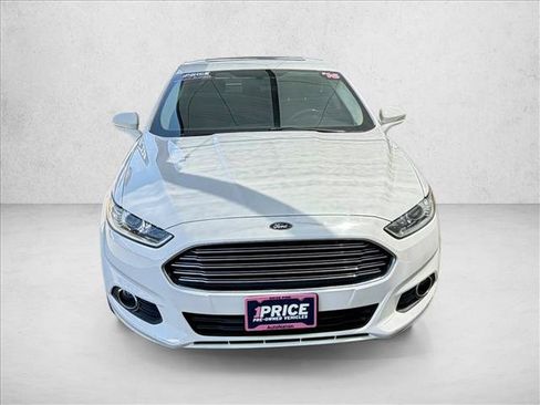 Used 2016 Ford Fusion SE FWD image 2
