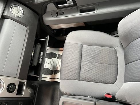 Used 2012 Ford F150 XLT w/ XLT Chrome Pkg image 32