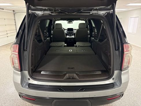 Used 2023 Chevrolet Suburban Z71 w/ Luxury Package image 34