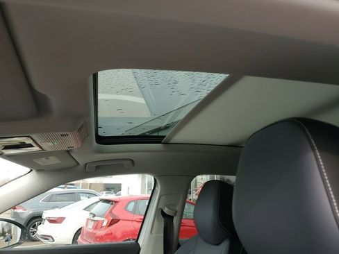 New 2026 Volkswagen Tiguan SE image 19