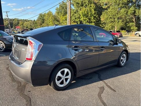 Used 2015 Toyota Prius Three image 6