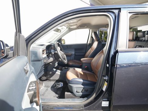 Used 2022 Ford Maverick Lariat w/ Lariat Luxury Package image 16