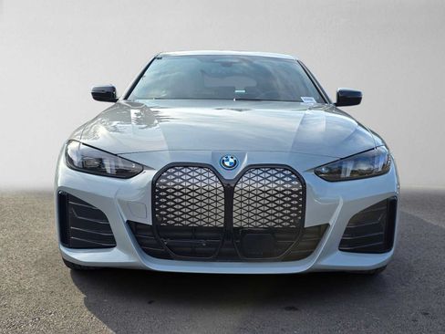 Used 2025 BMW i4 xDrive40i w/ M Sport Package AWD/4WD image 8