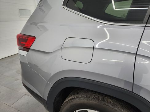Used 2025 Volkswagen Atlas SE AWD/4WD image 27