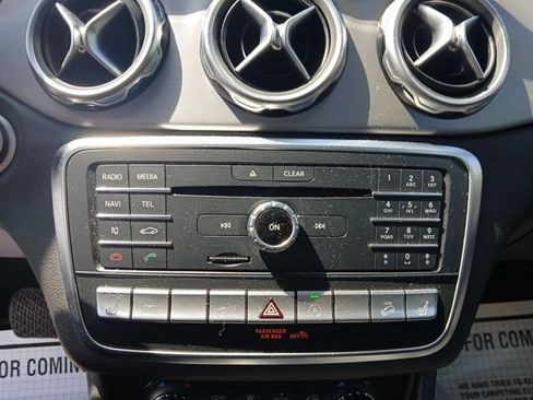Used 2018 Mercedes-Benz GLA 250 4MATIC image 25