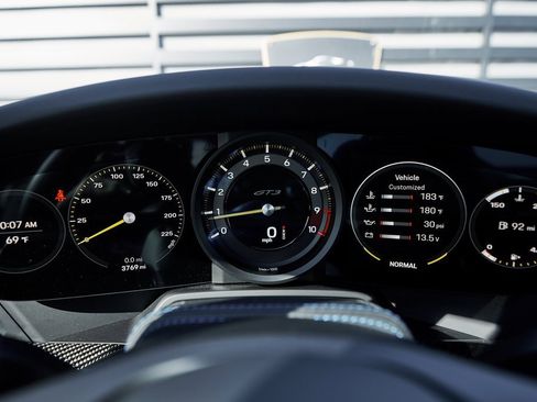 Used 2023 Porsche 911 GT3 image 51