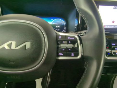 Used 2023 Kia Sorento SX AWD/4WD image 28