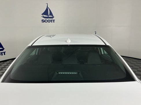 Used 2020 Toyota Camry SE FWD image 23