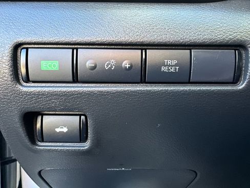 Used 2025 Nissan Sentra S image 22