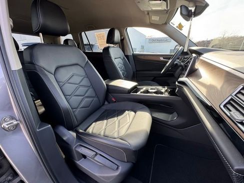 Used 2024 Volkswagen Atlas SE AWD/4WD image 28