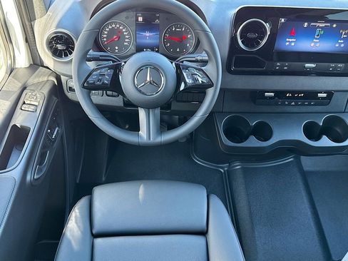 New 2026 Mercedes-Benz Sprinter 2500 image 19