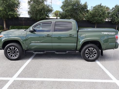 Used 2021 Toyota Tacoma TRD Sport AWD/4WD image 12