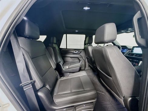 Used 2022 Chevrolet Tahoe LT w/ Luxury Package image 19