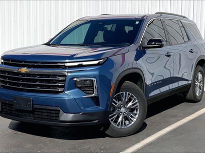 Used 2024 Chevrolet Traverse LT w/ Enhanced Driving Package