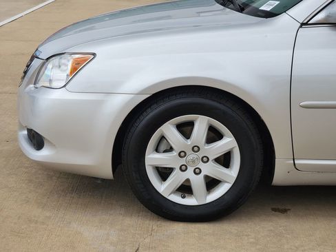 Used 2010 Toyota Avalon XL image 8