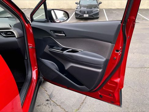 Used 2022 Toyota C-HR Limited image 25