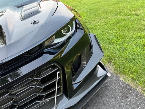 Used 2018 Chevrolet Camaro ZL1 RWD image 12