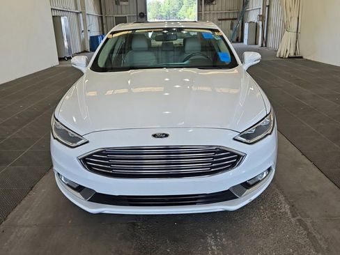 Used 2017 Ford Fusion SE w/ Fusion SE Technology Package FWD image 6