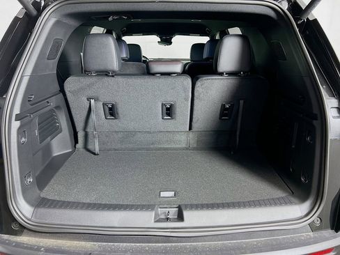 New 2026 Chevrolet Traverse Z71 w/ Enhanced Driving Package AWD/4WD image 26