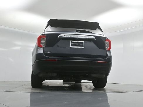 Certified 2023 Ford Explorer XLT RWD image 51