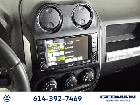 Used 2015 Jeep Compass Latitude image 22