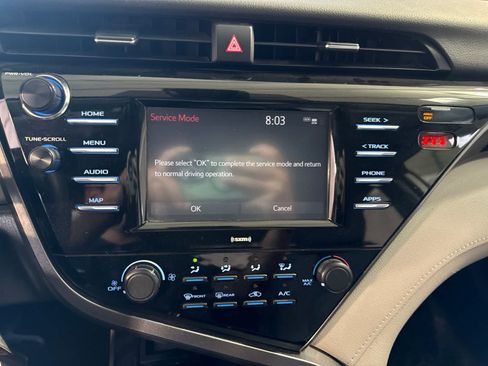 Used 2020 Toyota Camry LE FWD image 26