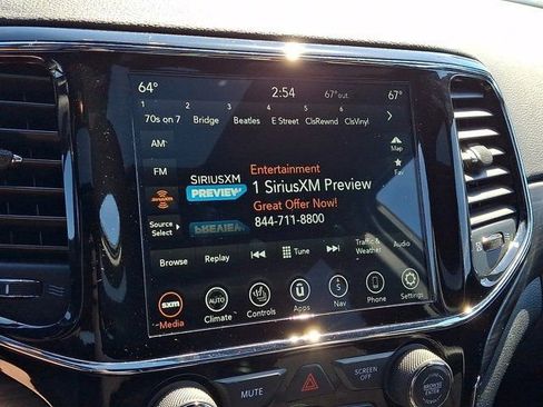 Certified 2020 Jeep Grand Cherokee Laredo w/ Laredo X Package AWD/4WD image 23
