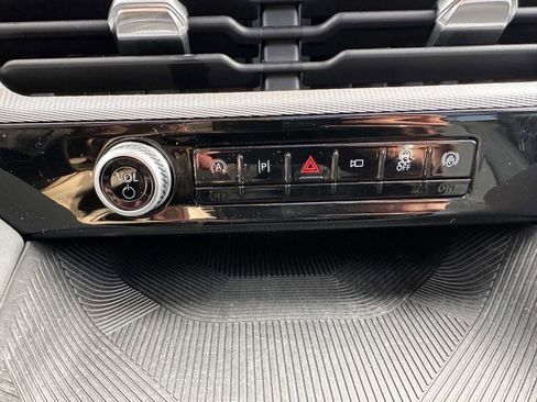 Used 2025 Ford Explorer Active w/ Active Comfort Package image 25