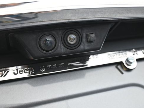 Used 2018 Buick Enclave Avenir w/ Avenir Technology Package image 41