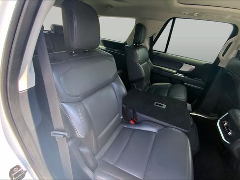 Used 2025 Ford Expedition Active AWD/4WD image 20