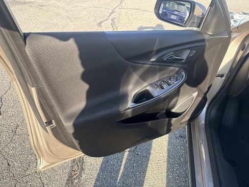 Used 2023 Chevrolet Malibu LT image 18