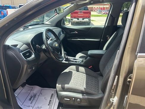 Used 2023 Chevrolet Equinox LT AWD/4WD image 9