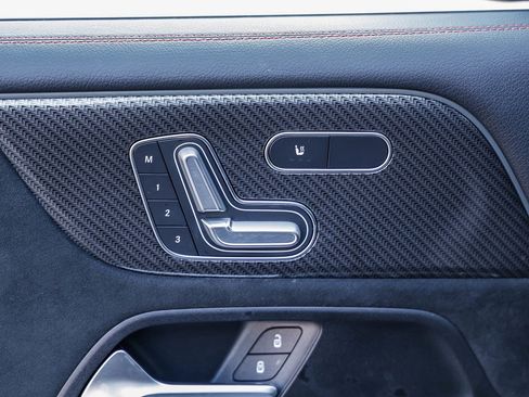 Certified 2024 Mercedes-Benz GLB 250 image 21