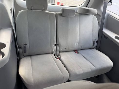 Used 2011 Toyota Sienna FWD image 16