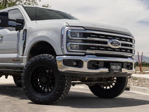 Used 2025 Ford F350 Lariat w/ Tremor Off-Road Package AWD/4WD image 3