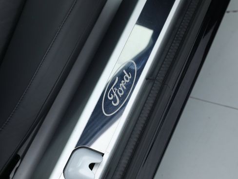 Used 2006 Ford GT image 20