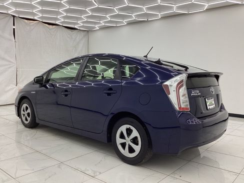 Used 2015 Toyota Prius Two image 12