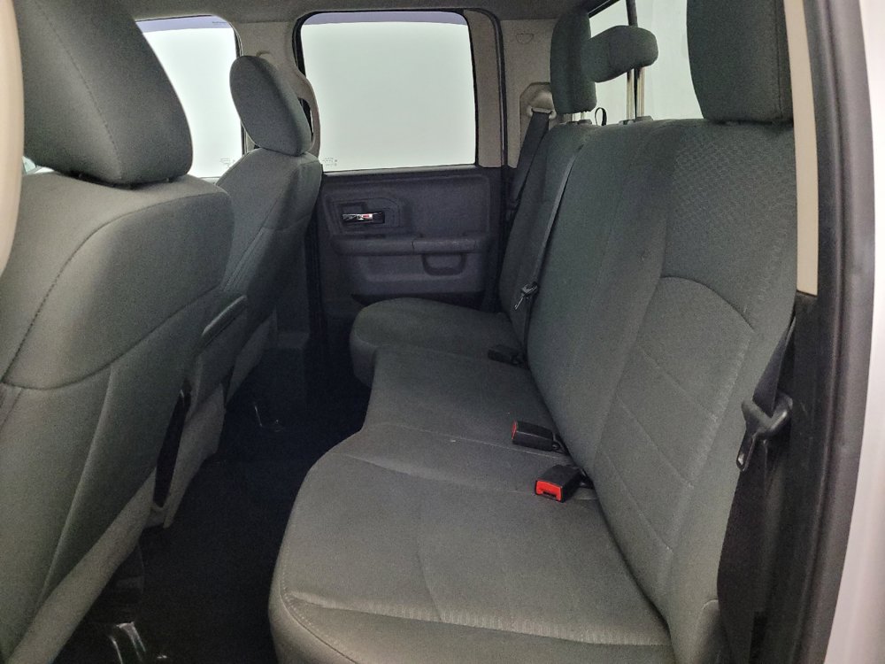 Used 2016 RAM 1500 Classic SLT AWD/4WD image 18