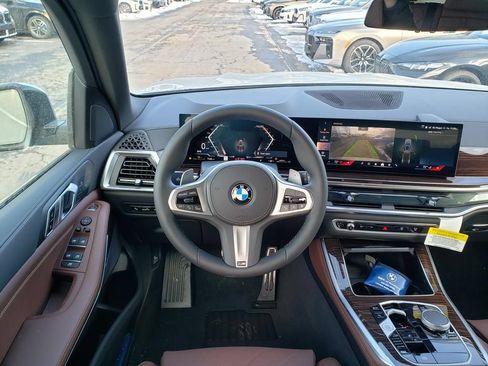 New 2026 BMW X5 xDrive40i w/ M Sport Package AWD/4WD image 9