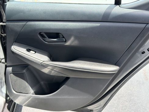 Used 2025 Nissan Sentra SV FWD image 15